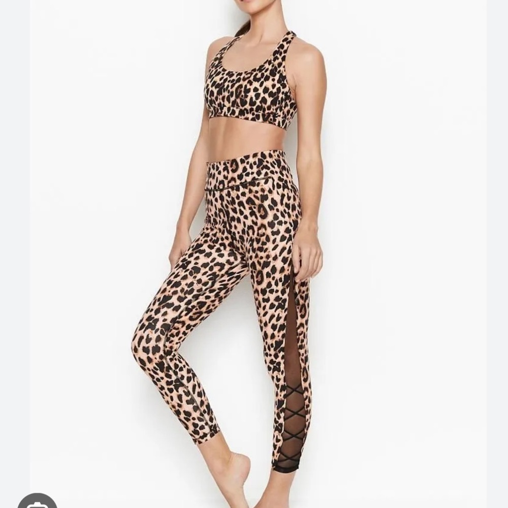 Victorias Secret Leopard Workout Set size small sports bra size 6 leggings